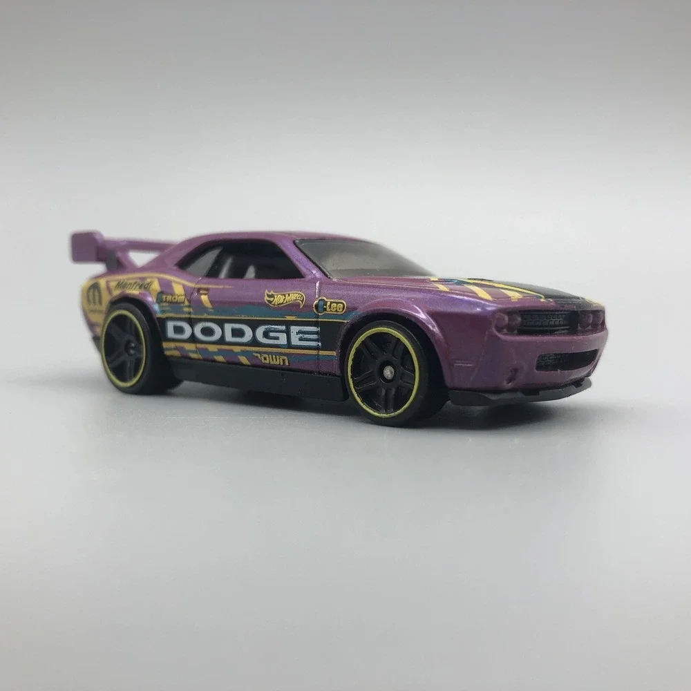 Hot Wheels Dodge Challenger Drift Car Purple Diecast‎ 1/64 HW Speed Graphics